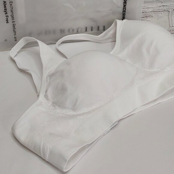 'UNDEROUTFIT' COMFORT SHAPING WIRELESS BRA W / ADJUSTABLE STRAPS - Picture 3 of 16